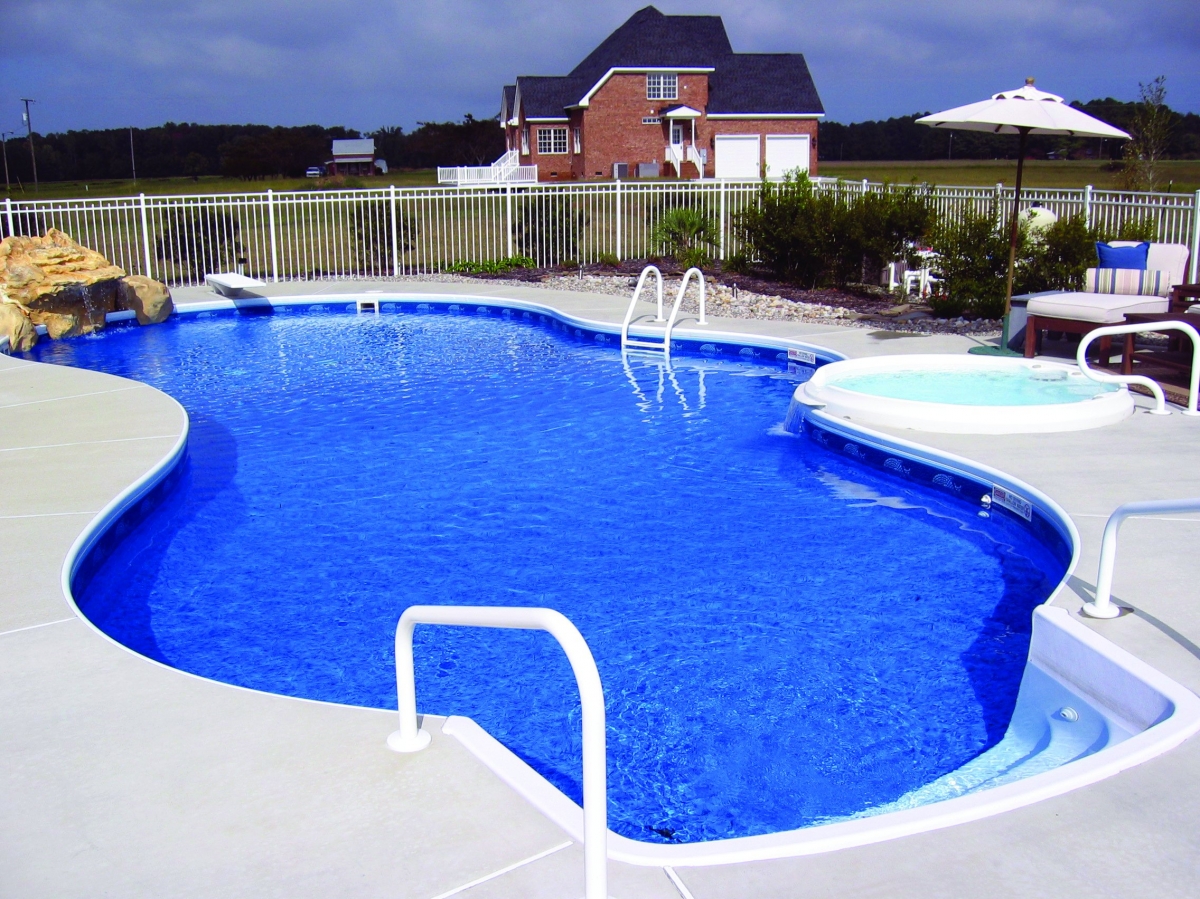 Fox Pools Photo Gallery - Debnar's Pools, Spas, Lawn & Garden